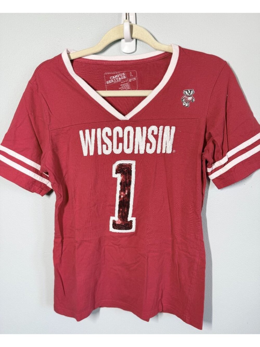 Campus Heritage Womens Large Wisconsin Badger V Neck T-Shirt Red/White Bucky